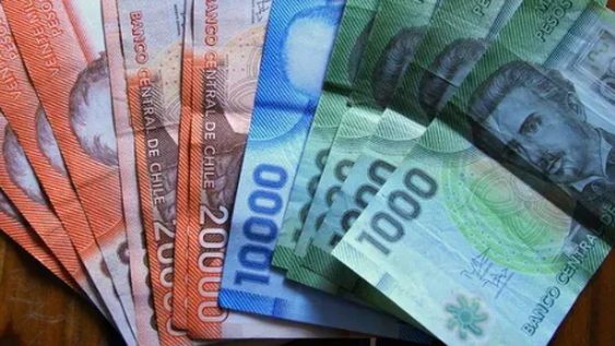 Recibió casi 190 mil dólares por error, renunció al trabajo y desapareció