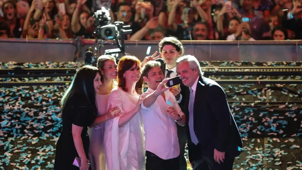 Fervor en la multitudinaria fiesta en Plaza de Mayo