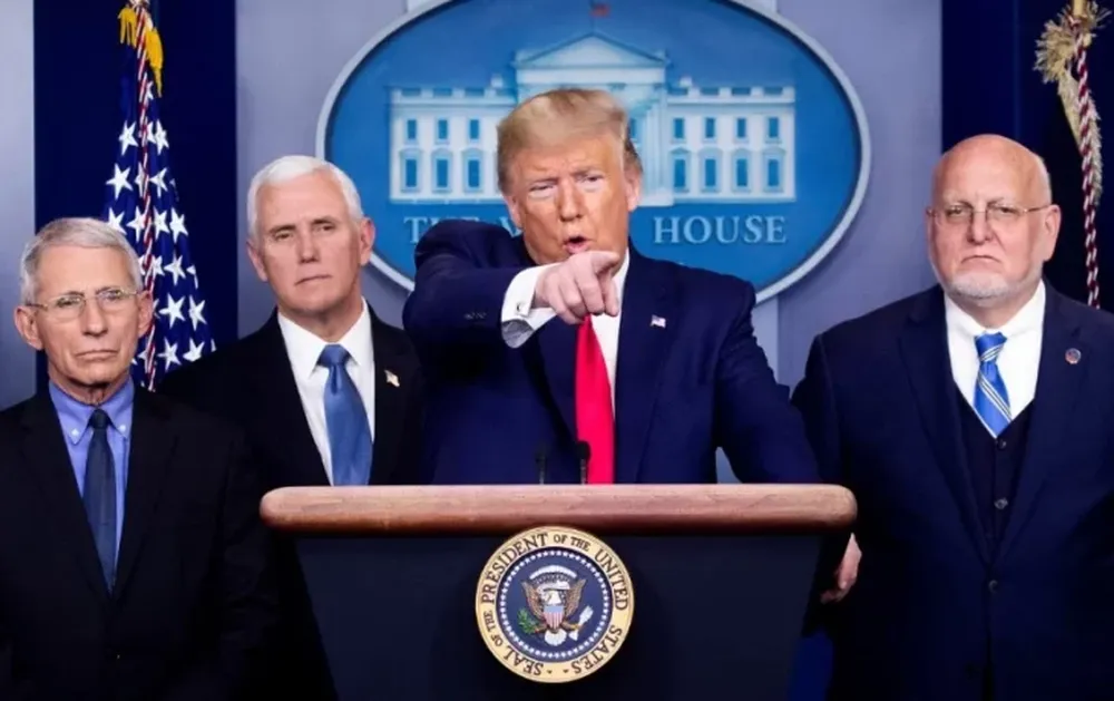 Insólito: Trump sugiere inyectar desinfectante a los enfermos para al matar al virus