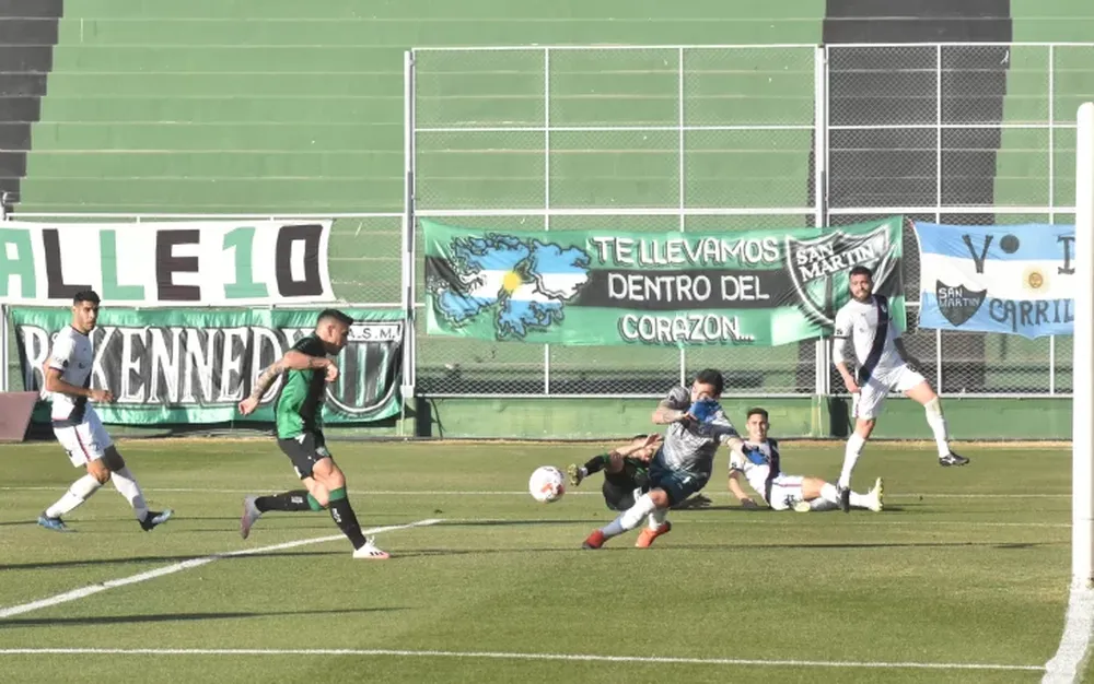 A San Martín no lo dejaron ganar y festejar