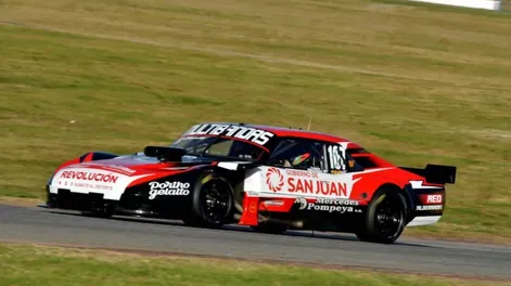 Tobías Martínez terminó sexto en Viedma y Valle se quedó con la carrera