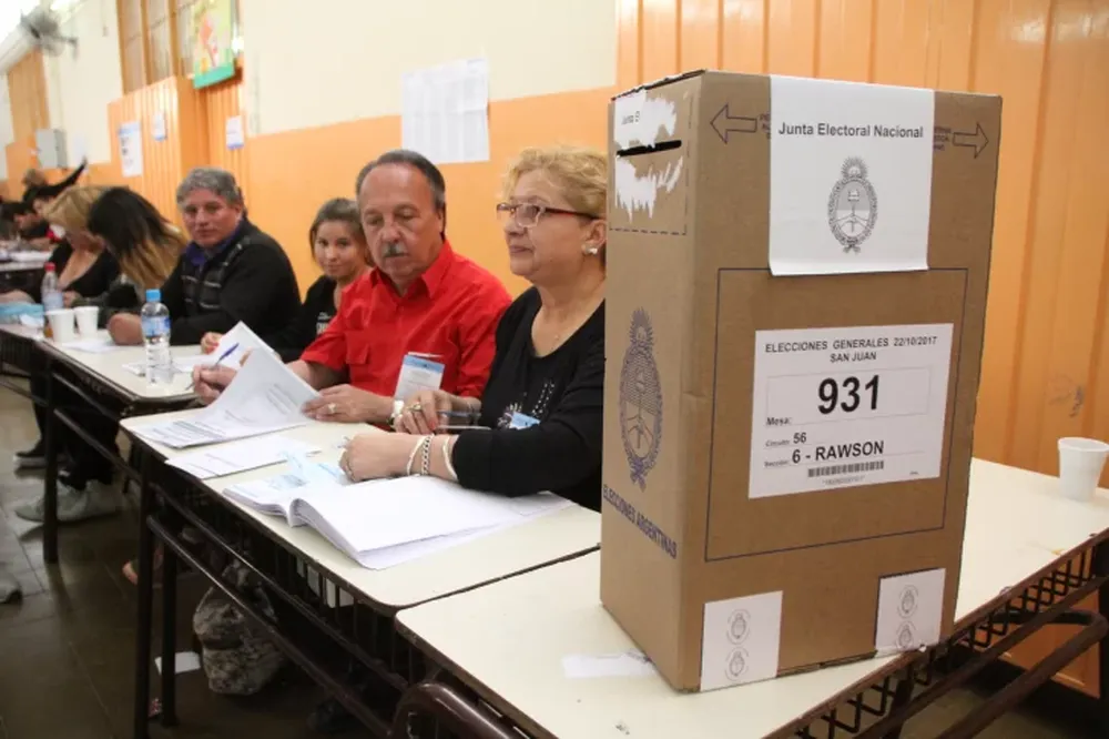 Frentes y partidos definen a sus precandidatos en cada departamento
