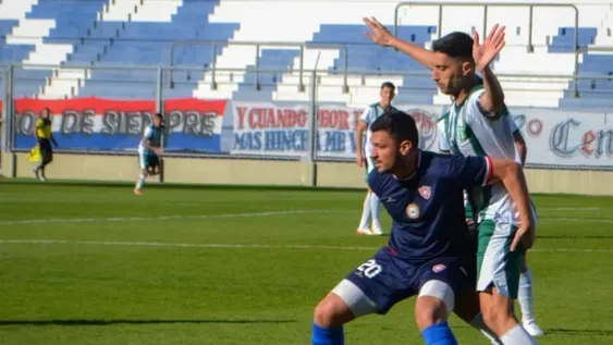 Peñarol perdió sin jugar en su lucha por la permanencia