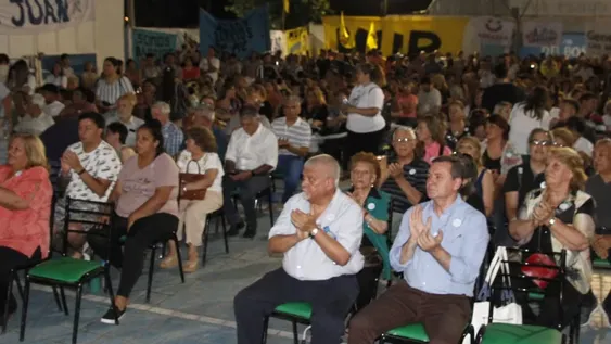 En Rivadavia, el PJ mostró peso con un popular acto