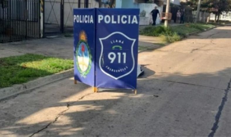 Un policía mató a dos motochorros que intentaron robarle