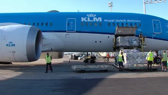 Argentina contará desde hoy con un lote de 1 millón de vacunas de Astrazeneca