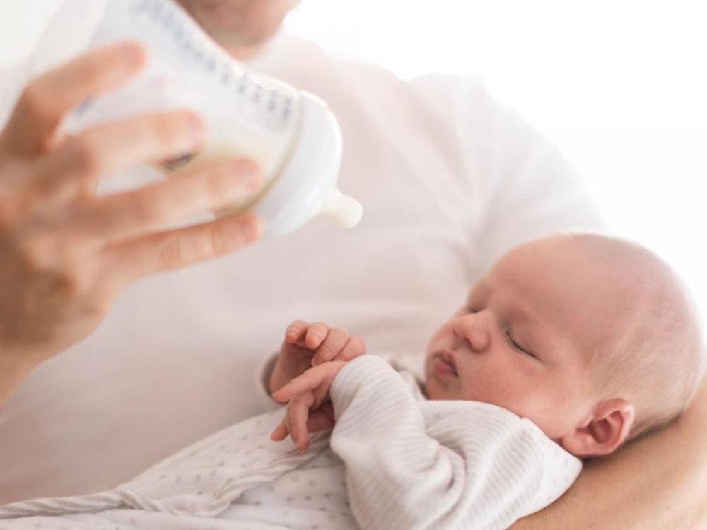 Empieza el debate por la ampliación de la licencia por paternidad: qué se busca