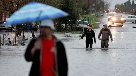 Caos e inundación por inédito temporal de lluvia bonaerense