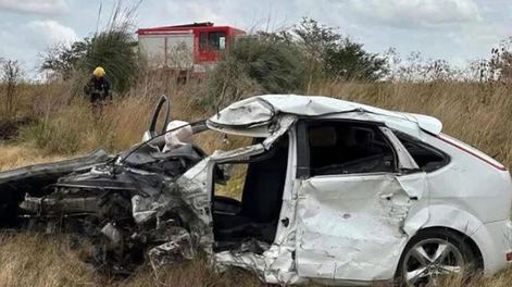 Bestial femicidio: degolló a su ex pareja, escapó y murió tras chocar contra un camión