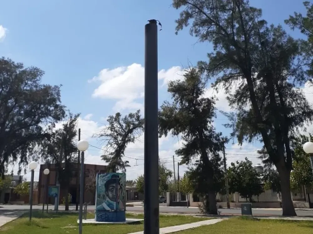 Serios daños en una plaza de Rawson por vandalismo