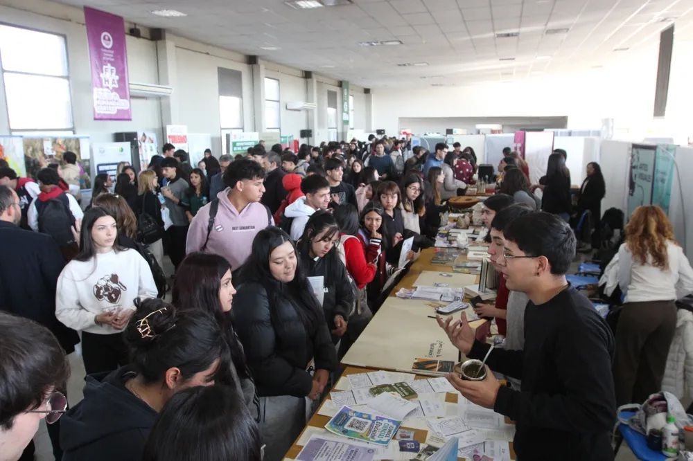 La UNSJ visita los departamentos alejados con su Feria Educativa Itinerante.