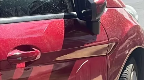 En un confuso episodio, un ciclista fue embestido por un auto y falleció