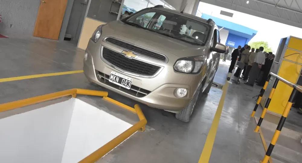 INSTALACIONES. Según empresarios, los costos técnicos hará imposible que los talleres comunes ofrezcan el servicio.