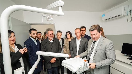 Orrego inauguró la ampliación y remodelación de un centro de salud para mejorar la atención