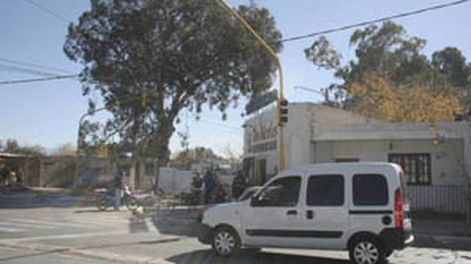 Pedirán repintar las sendas peatonales en la esquina polémica