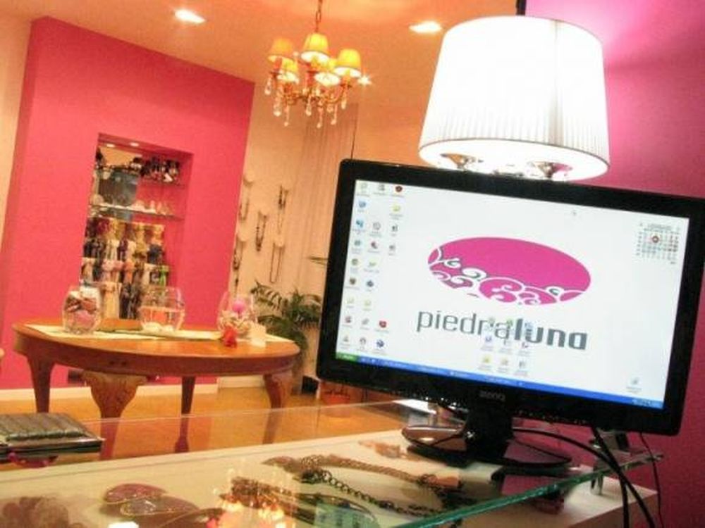Piedra Luna, sólo exclusividades