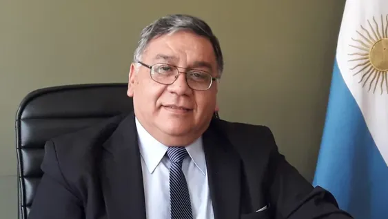 Creían que obligaba a tomarse fotos porno y corrompía a su nena, no era así, sobreseída