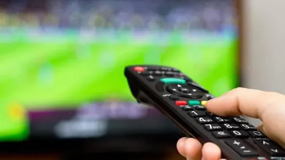 El oficialismo presentó un proyecto para que el fútbol vuelva a transmitirse de forma gratuita