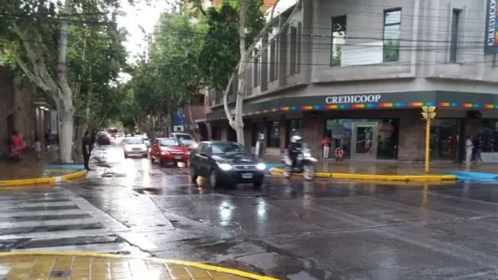 Emiten un alerta por tormentas, viento y posible granizo