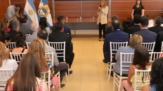 El Gobierno tomará deuda por $3 mil millones para lograr equilibrio fiscal