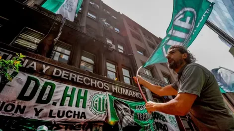 El 31 vencerán 50 mil contratos en el Estado y uno de los gremios analiza lanzar un nuevo paro