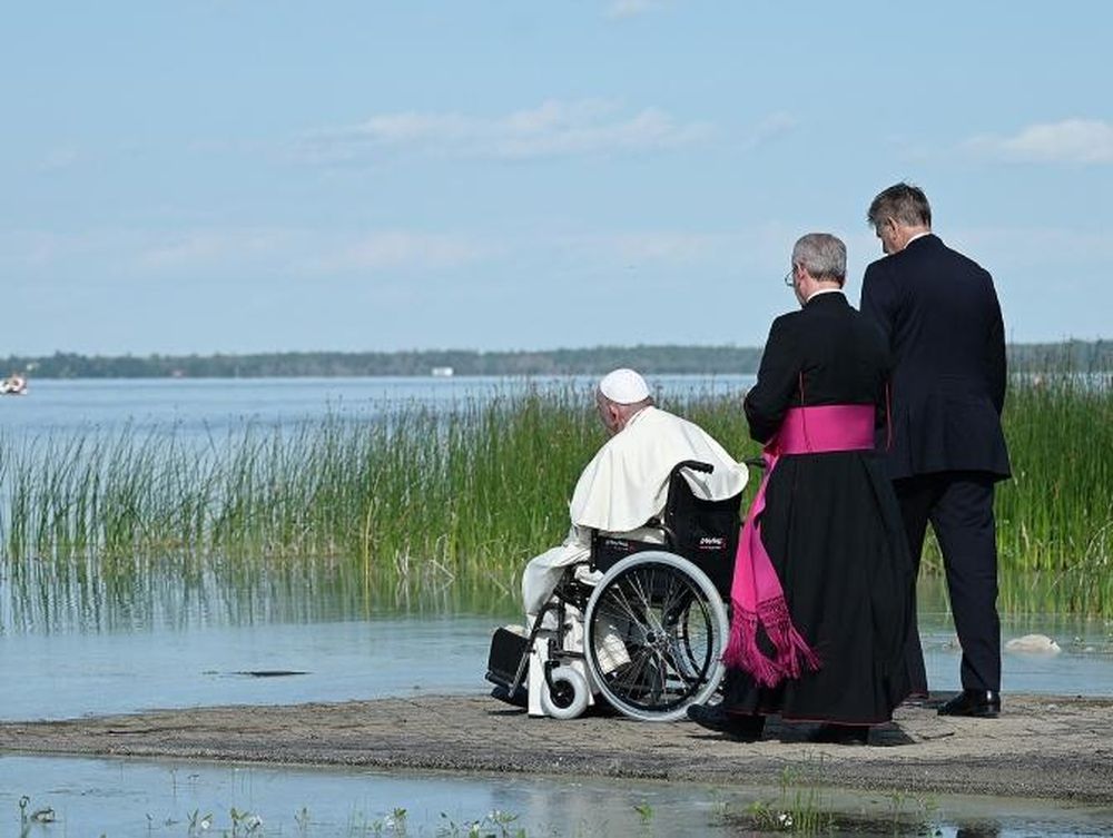 El Papa no descartó una posible renuncia: “No es una catástrofe”