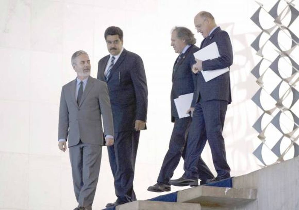 Crece la tensión por  el canal Martín García