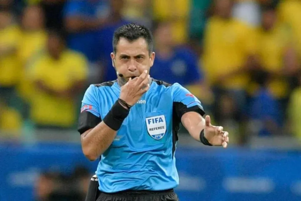 El chileno Bascuñán dirigirá Argentina-Qatar