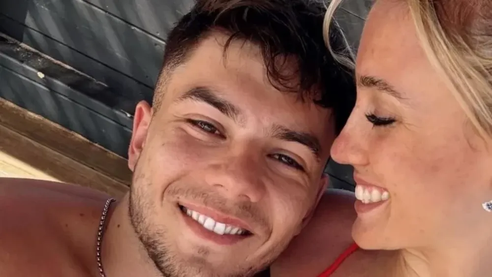 La romántica propuesta de matrimonio de Lucas Blondel a Morena Beltrán en un yate