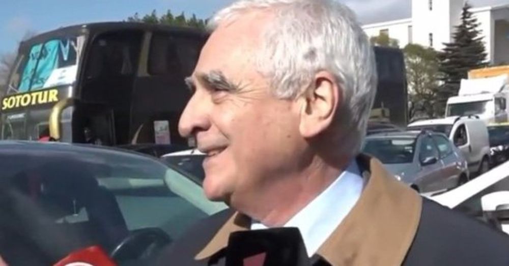 Un ex titular de la UIA se agarró a trompadas con un camarógrafo tras declarar en Comodoro Py