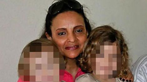 Una niñera asesinó a puñaladas a dos chicos que cuidaba
