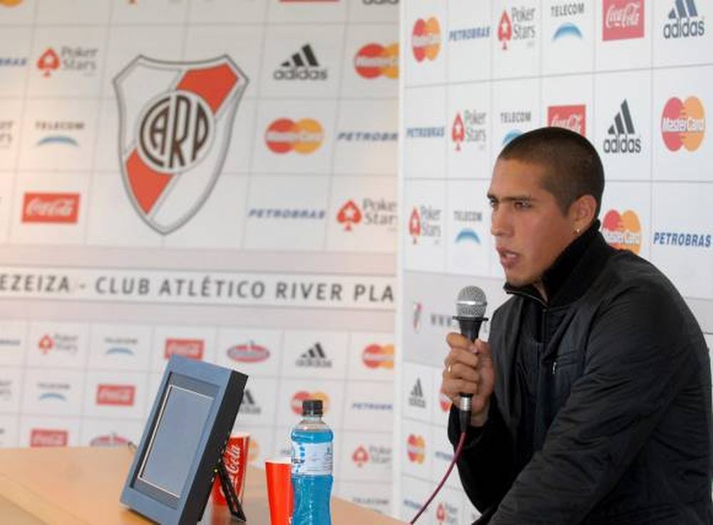 Los hinchas de River discuten por la calidad de los refuerzos