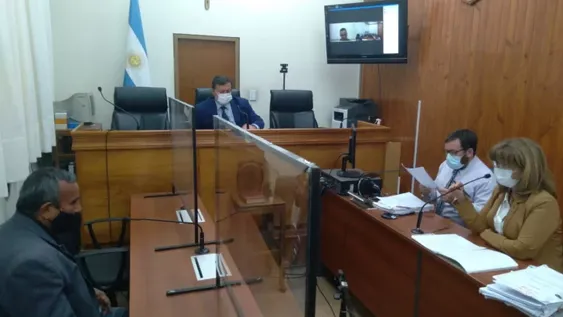 “Lloro todas las noches”, dijo el confeso violador de su hija, acepta 18 años de pena