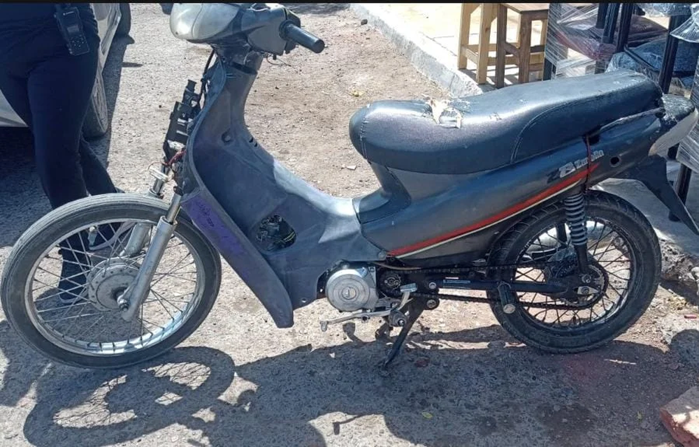 La motocicleta robada en Rawson fue secuestrada por personal de la Sección Sustracción Automotores tras constatar el pedido judicial vigente.