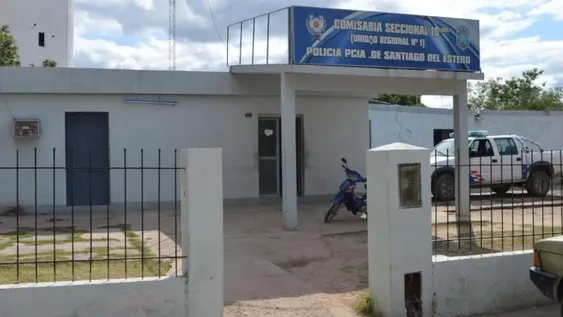 Dejó a su beba en la Policía porque no puede mantenerla