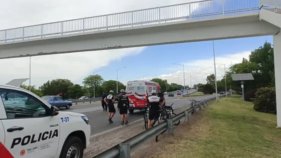 Contuvieron a una joven que intentó arrojarse de un puente de la Avenida Circunvalación