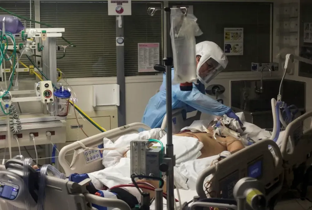 275 mil muertes y 4 millones de contagiados