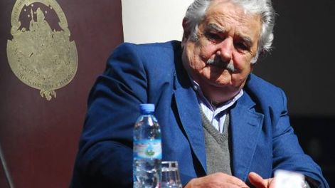 Mujica pidió  disculpas por  crítica a CFK