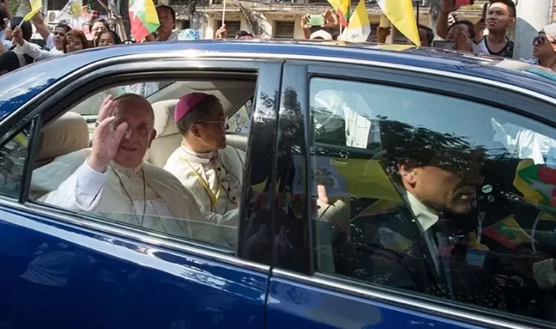 Francisco dijo que “se ha declarado la Tercera Guerra Mundial”