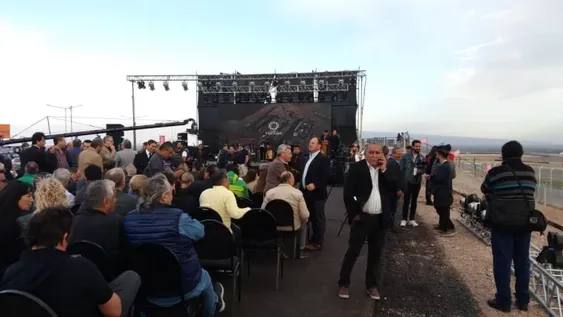 Un espectáculo de lujo y fuegos artificiales, coronaron la inauguración