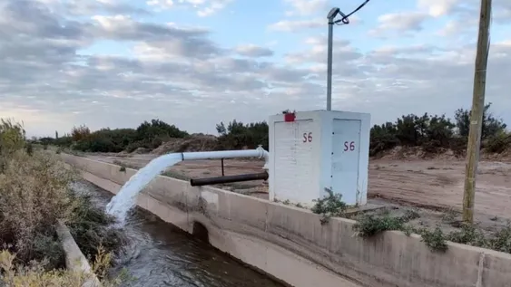 La mayoría se opone a que se cobre el agua para el riego por m3 consumido