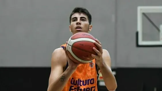 Juan Hierrezuelo y su vida en España: desde los 18 kilos que bajó al sueño de la Selección