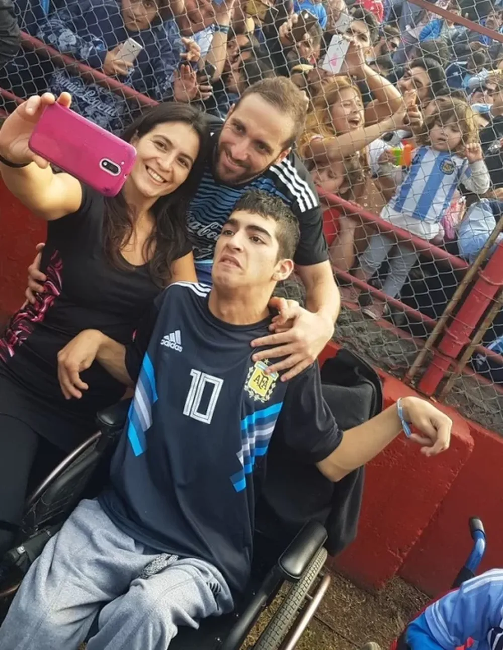 Higuaín, muy afilado en el entrenamiento