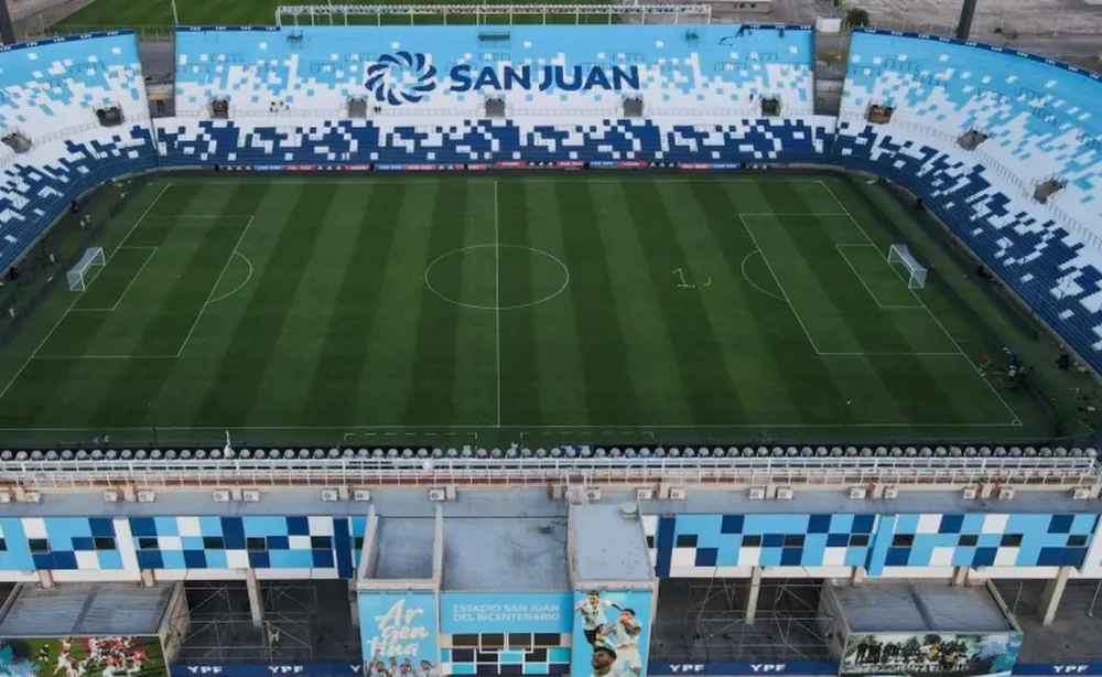 Buscan que las escuelitas de fútbol de departamentos alejados, asistan gratis al Mundial