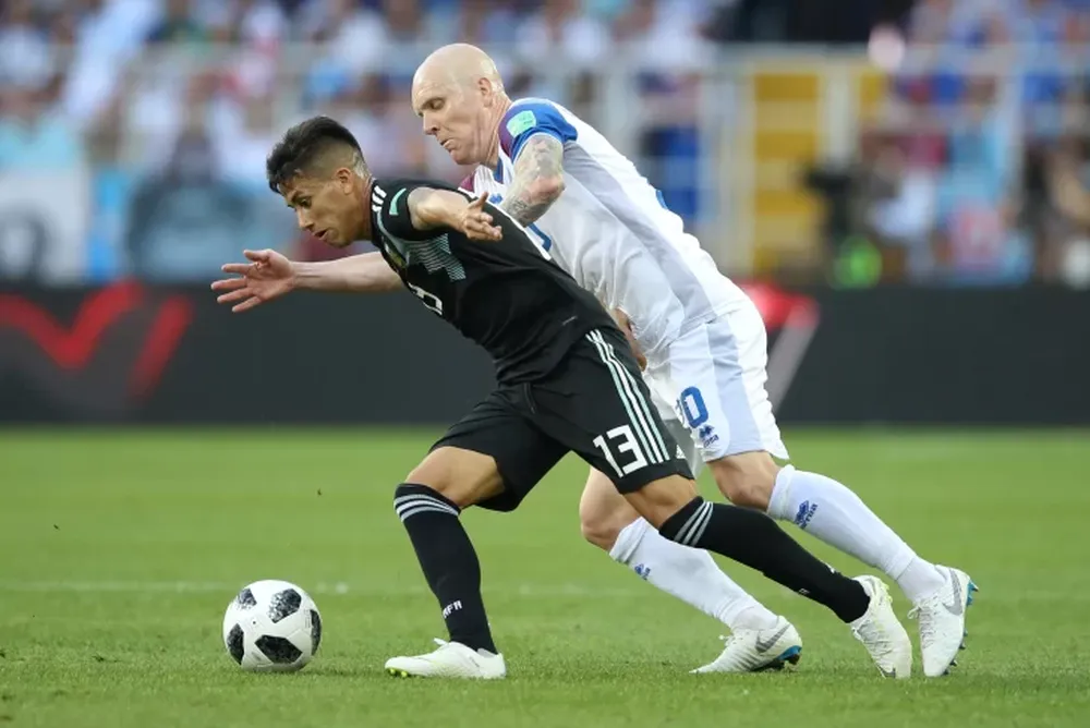 Meza, por intenciones, fue el más rescatable en otra gran desilusión de Argentina