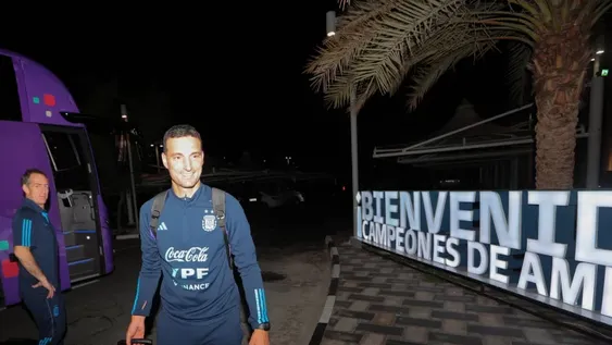 Según Tapia, Scaloni la tiene clara