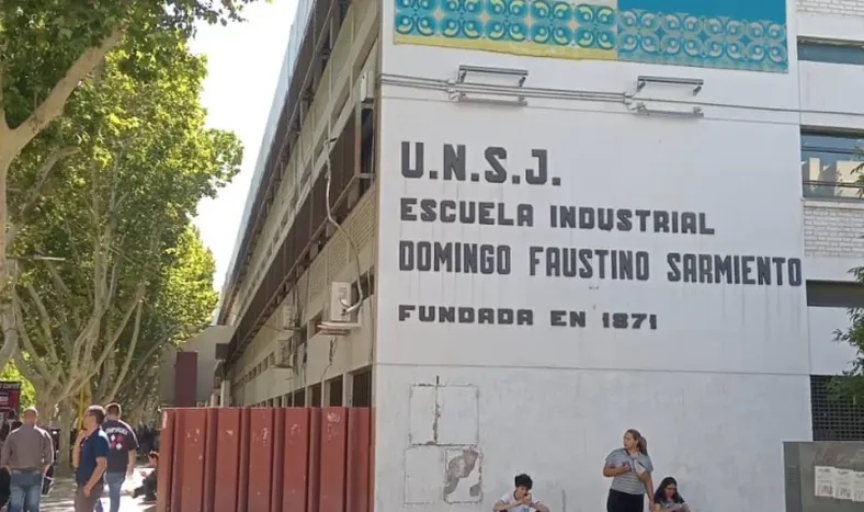 Un total de 1.600 aspirantes van por una de las 560 vacantes que hay en los colegios Preuniversitarios
