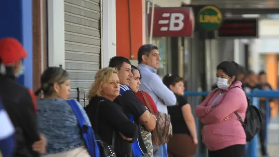 Salen a intimar a las empresas para que coloquen un link de baja de los servicios