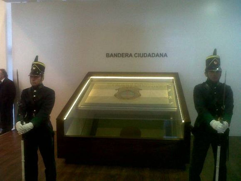 La Bandera de Cabot ya está en el Centro Cívico