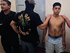Personal de la Brigada de Investigaciones Departamental N°2 y Motorizada N°5 son los que detuvieron al ladrón con alto prontuario. Personal de la Brigada de Investigaciones Departamental N°2 y Motorizada N°5 son los que detuvieron al ladrón con alto prontuario.